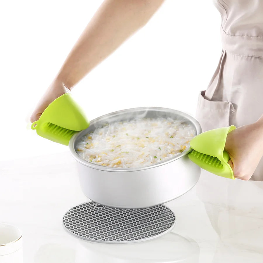 Vaderos™ Silicone Heat Resistant Glove Clip [ 2 Piece ]